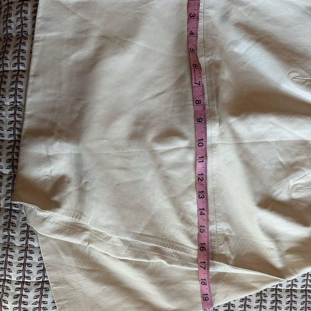 Trina Turk Cream Leather Sleeveless Dress with Black Trim - Picture 15 of 16